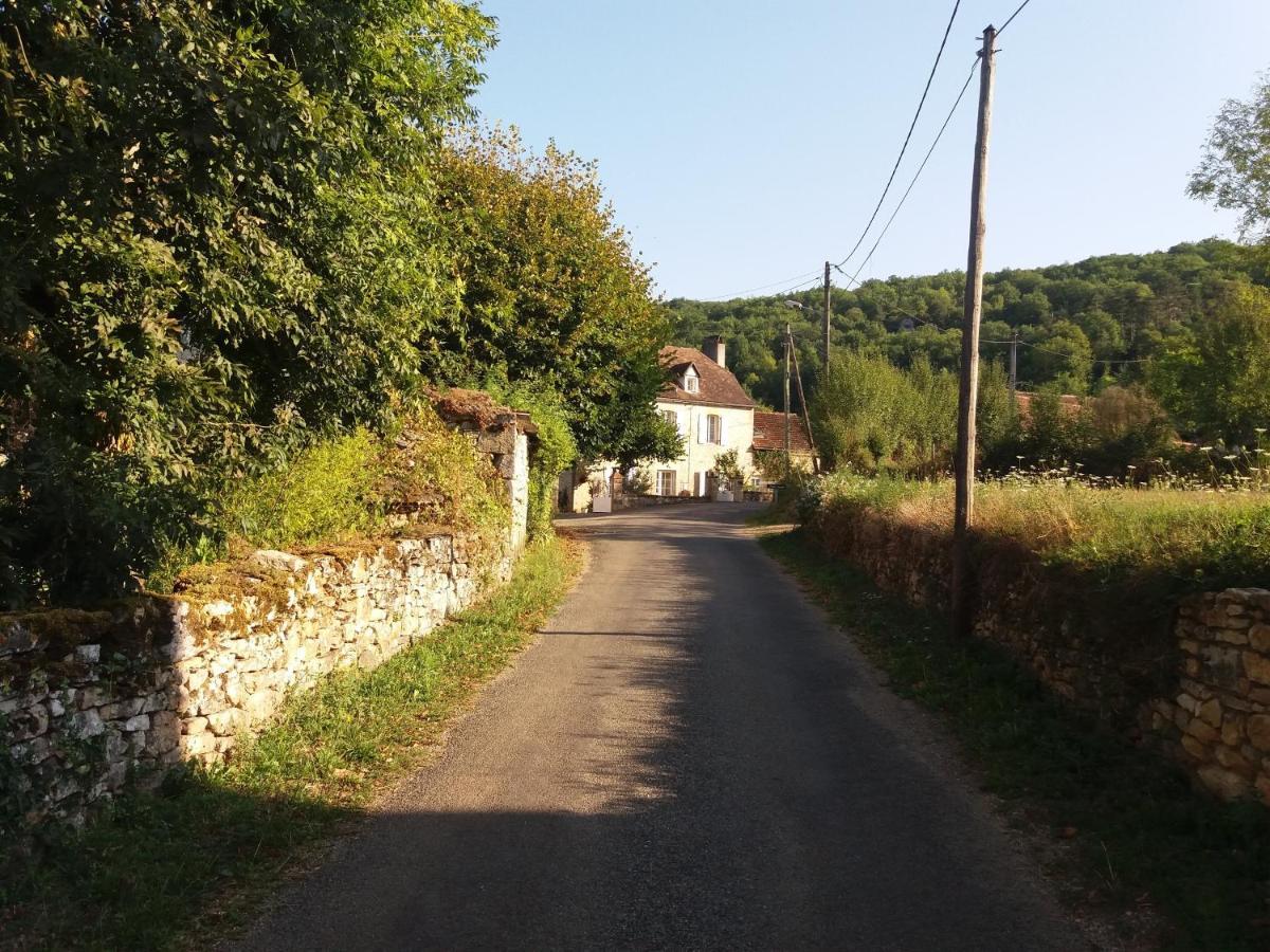 Les Trois Prunelles Saint-Pierre-Toirac Exterior photo