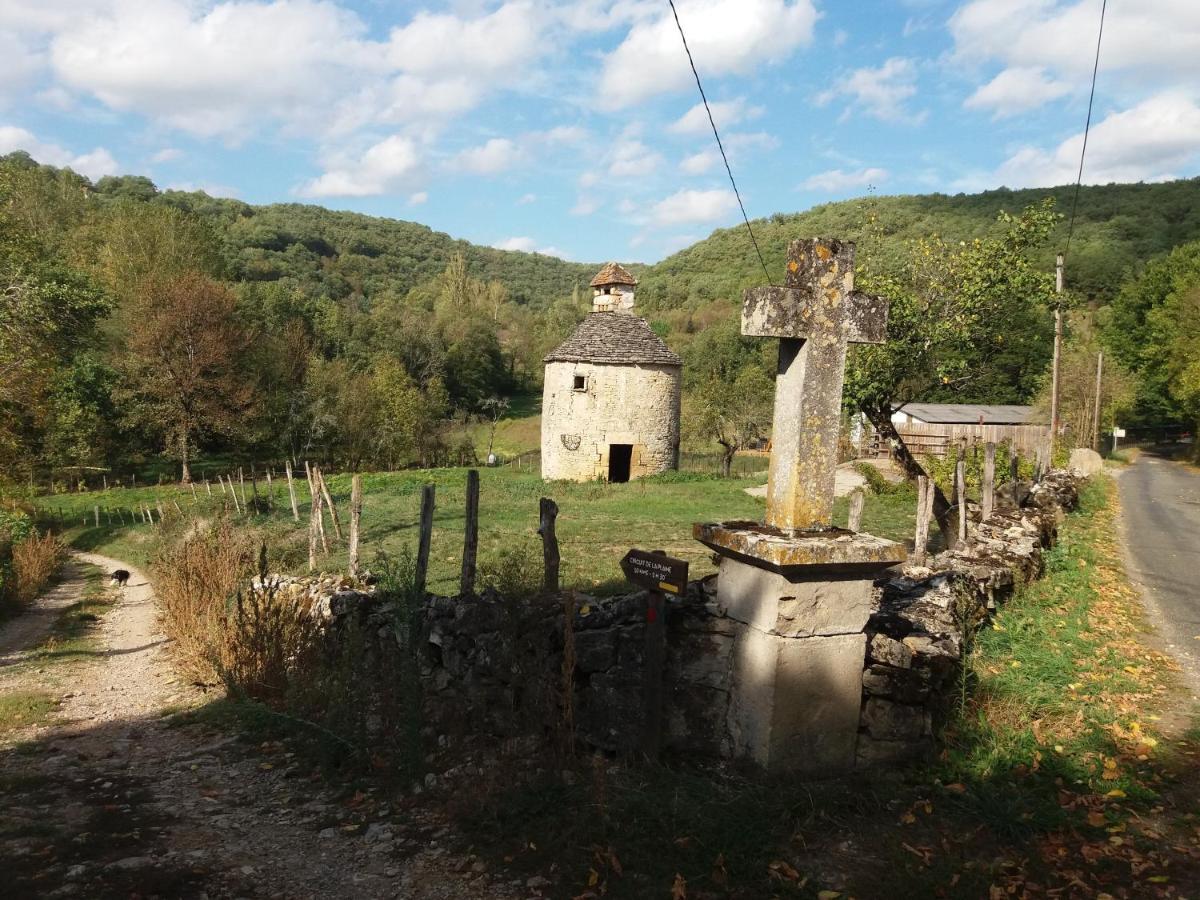 Les Trois Prunelles Saint-Pierre-Toirac Exterior photo